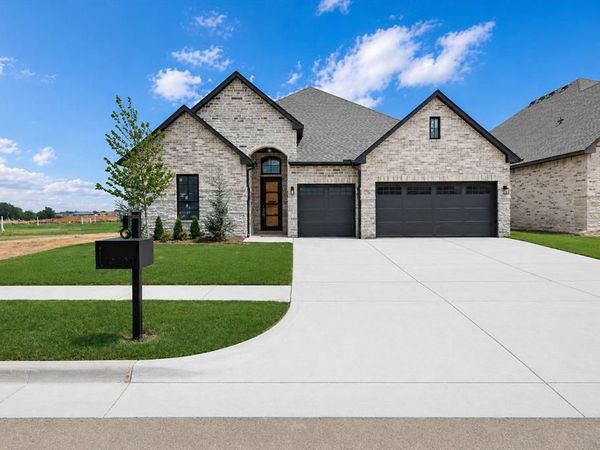 19400 S Country Drive, Edmond, OK 73012