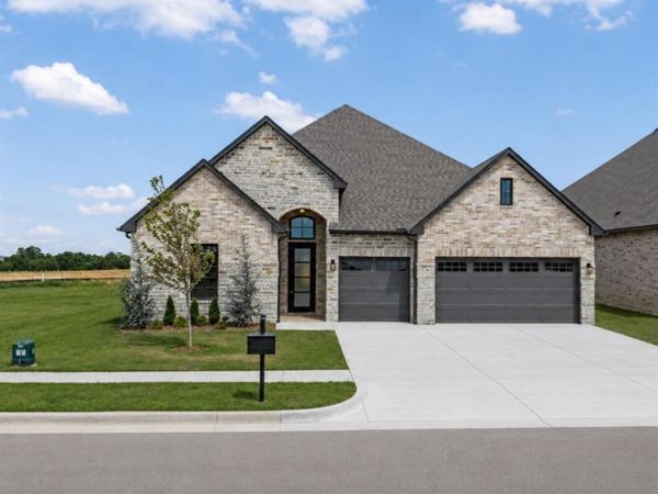 19400 S Country Drive, Edmond, OK 73012