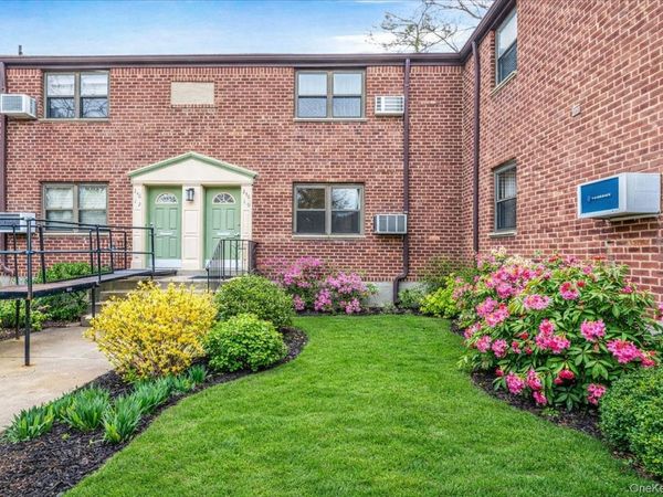 246-10 57 Drive , Unit 481, Douglaston, NY 11362