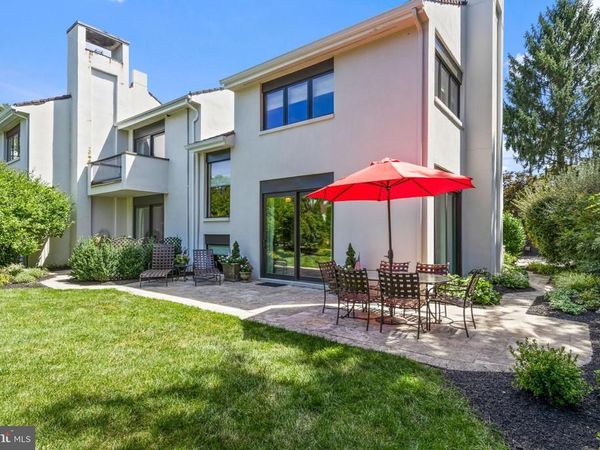 4 BRETTAGNE, Unit 4, DEVON, PA 19333