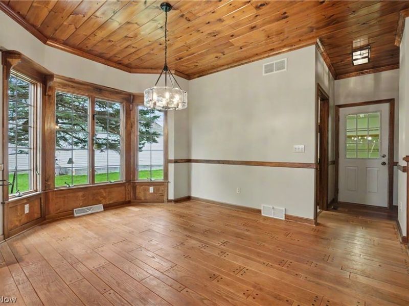 268 S Bayshore Drive, Columbiana, OH 44408 Photo 11