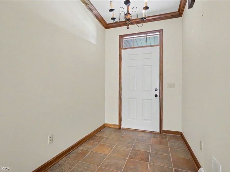 268 S Bayshore Drive, Columbiana, OH 44408 Photo 14