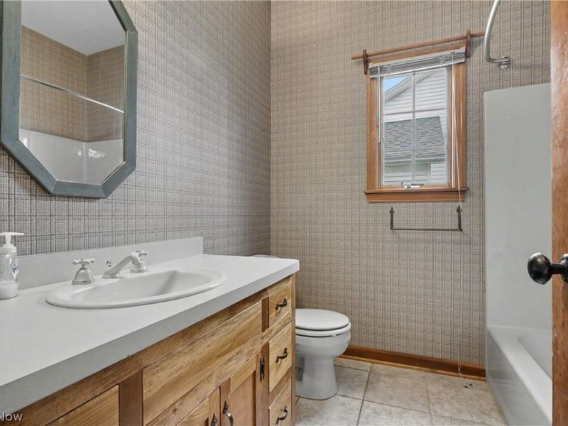 268 S Bayshore Drive, Columbiana, OH 44408 Photo 22