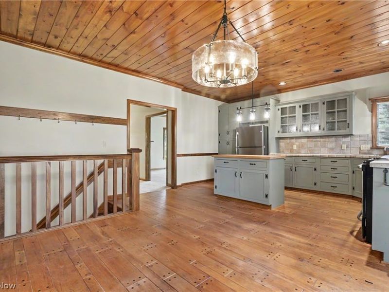 268 S Bayshore Drive, Columbiana, OH 44408 Photo 5