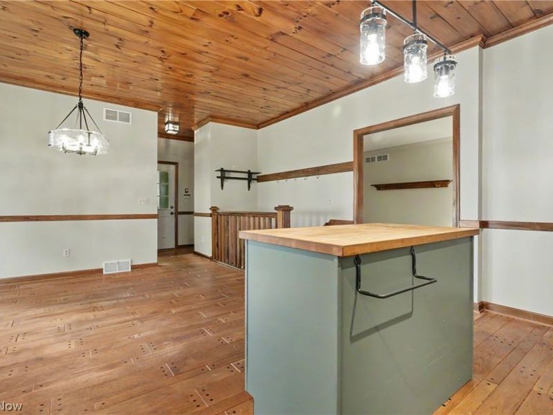 268 S Bayshore Drive, Columbiana, OH 44408 Photo 8