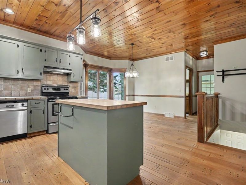 268 S Bayshore Drive, Columbiana, OH 44408 Photo 9