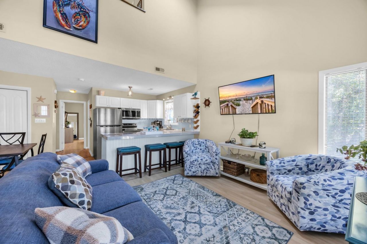 500 Fairway Village Dr.  Photo 13