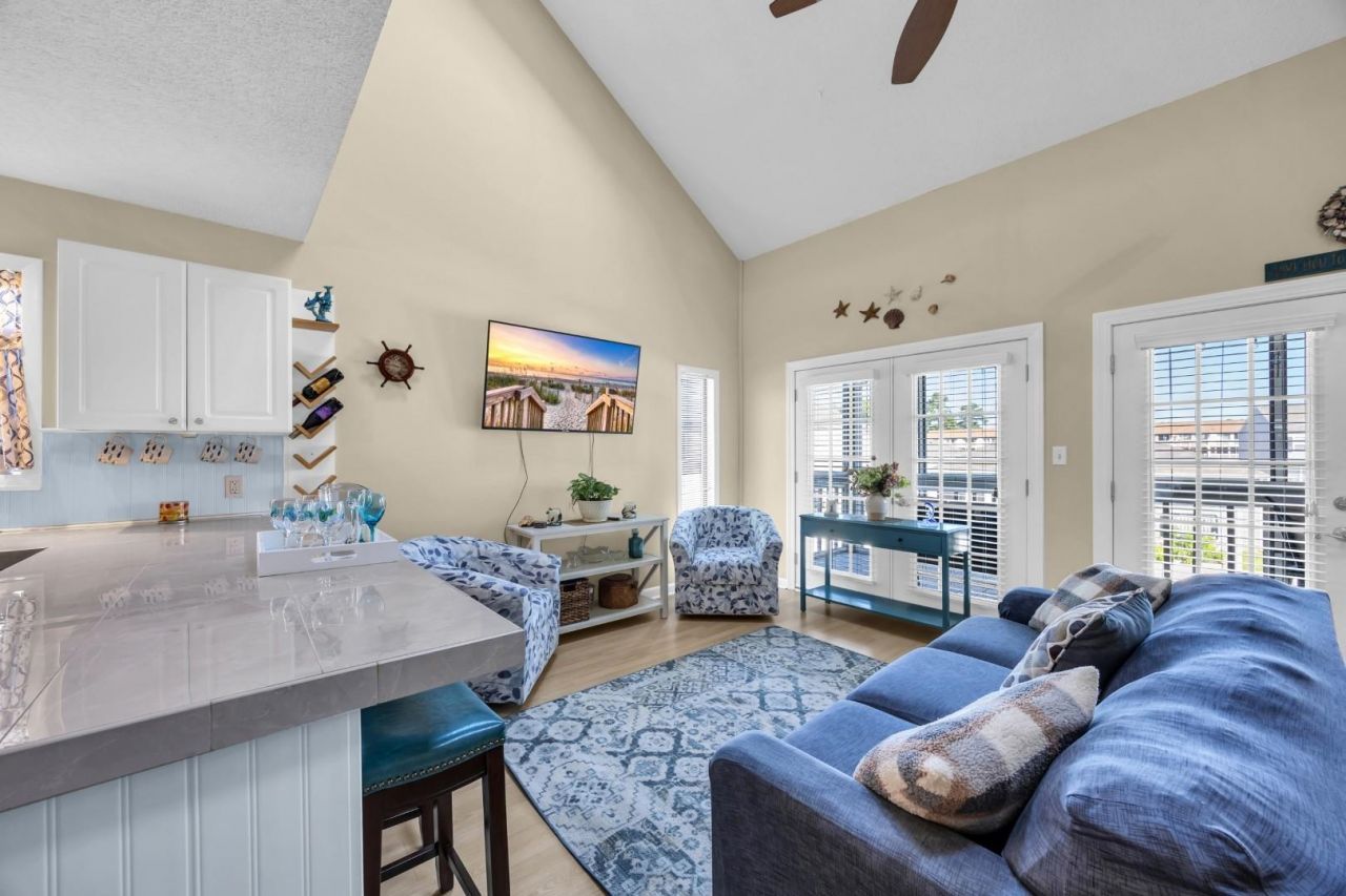 500 Fairway Village Dr.  Photo 15