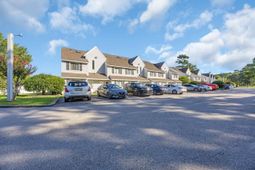 500 Fairway Village Dr.  photo 4