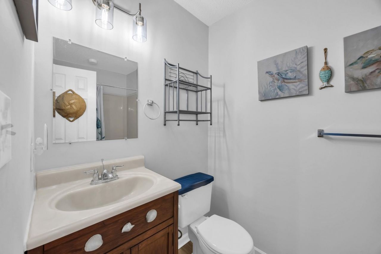 500 Fairway Village Dr.  Photo 25