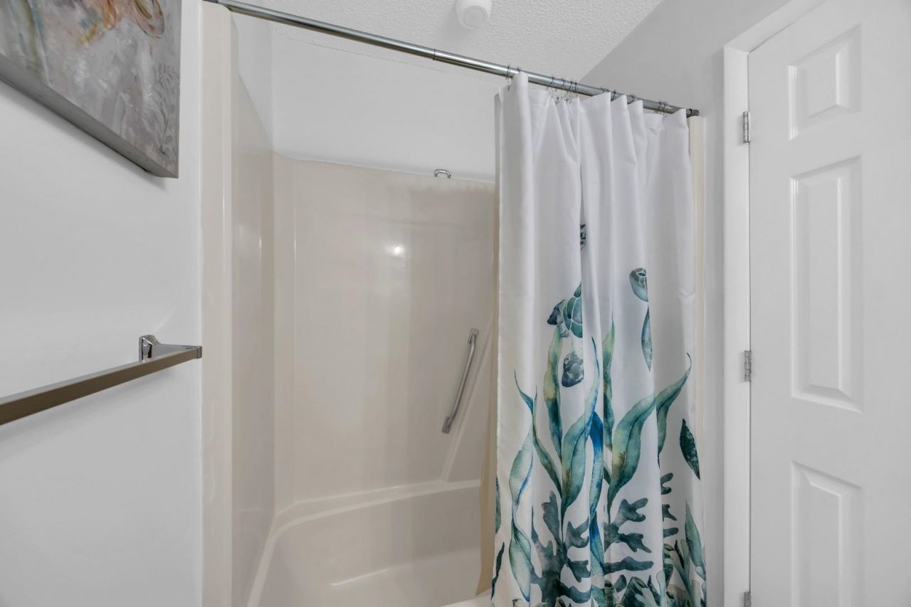 500 Fairway Village Dr.  Photo 26