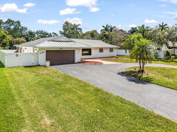 1120 E Tropical Way, Plantation, FL 33317