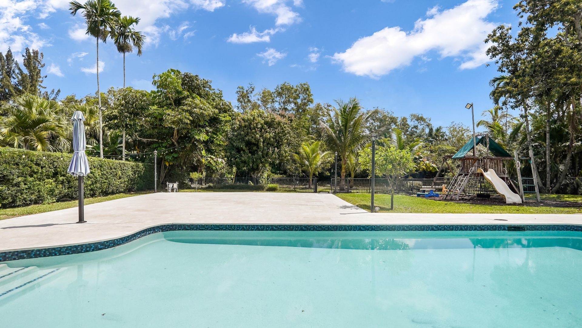 1120 E Tropical Way, Plantation, FL 33317 Photo