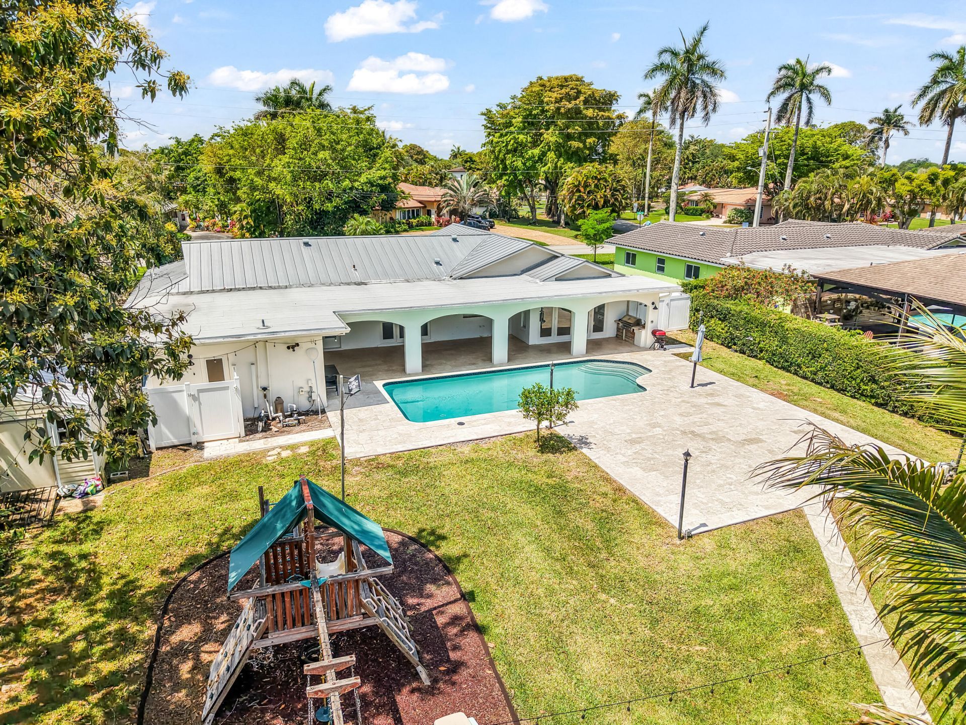 1120 E Tropical Way, Plantation, FL 33317 Photo