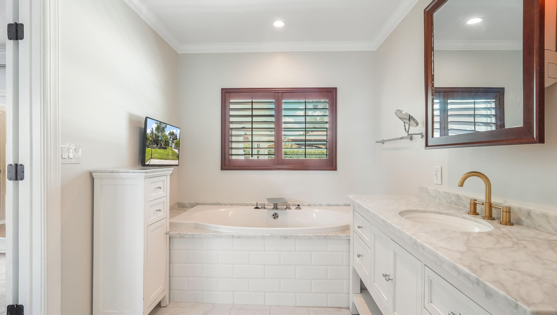 1120 E Tropical Way, Plantation, FL 33317 Photo