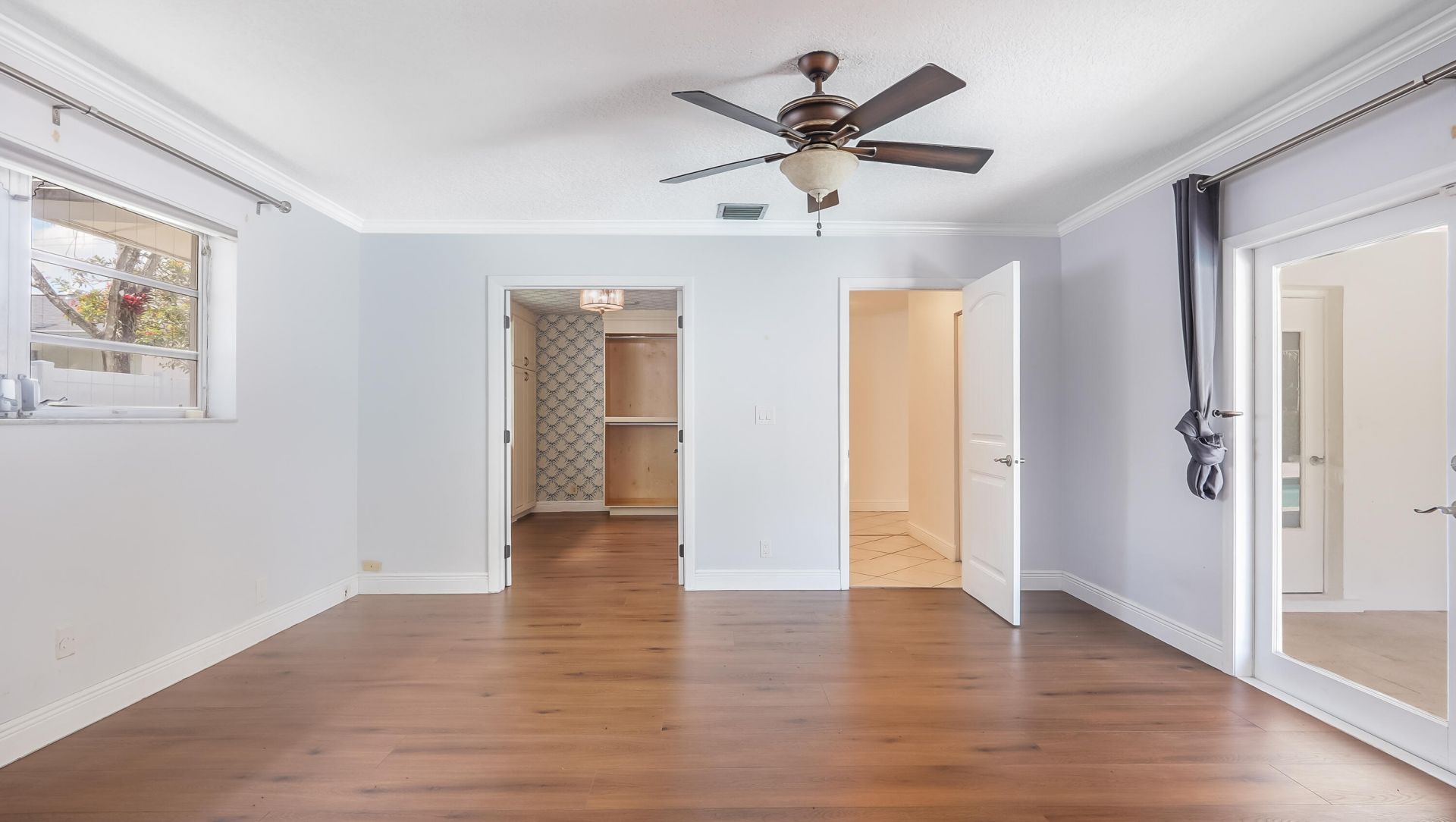 1120 E Tropical Way, Plantation, FL 33317 Photo