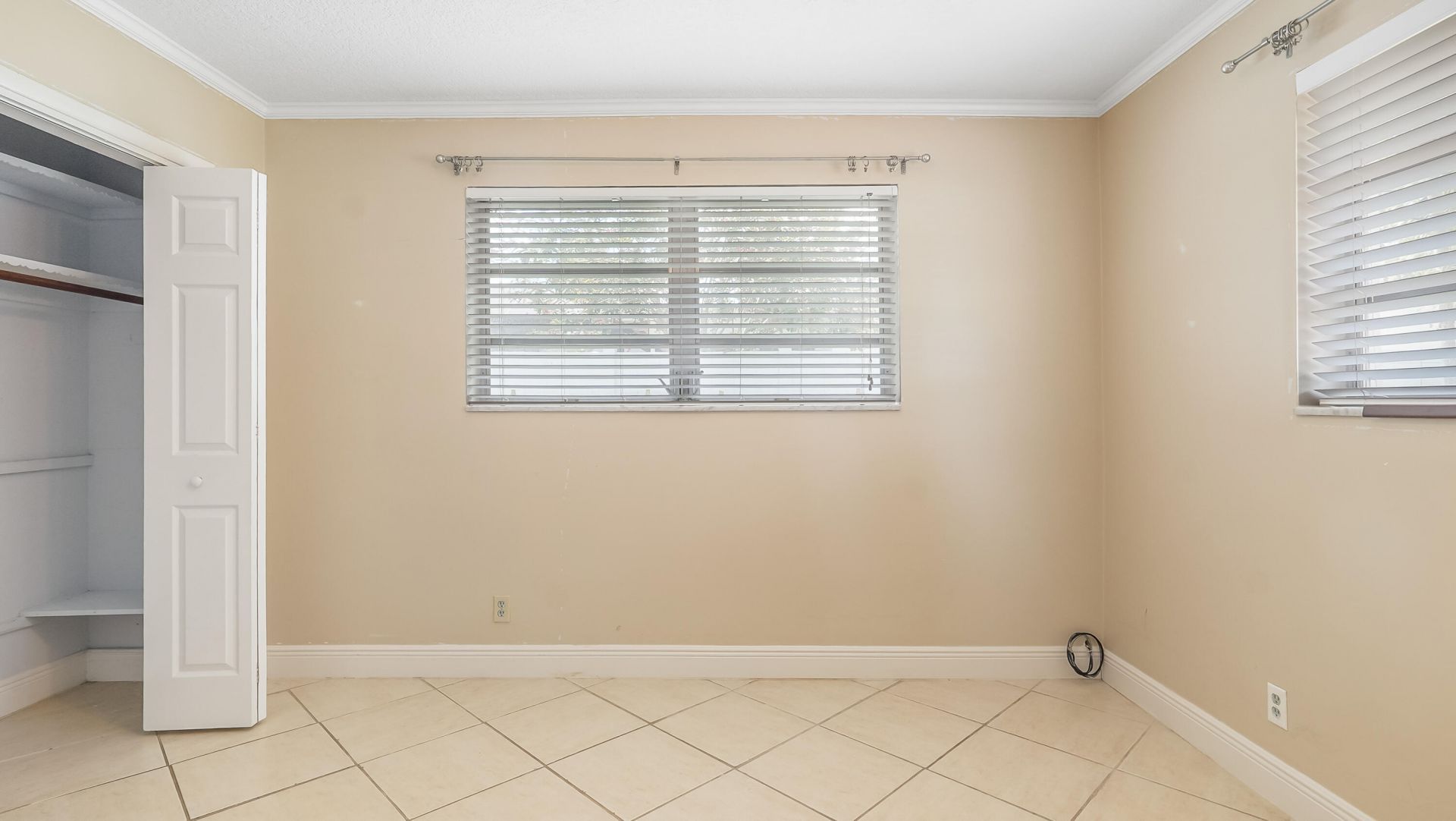 1120 E Tropical Way, Plantation, FL 33317 Photo