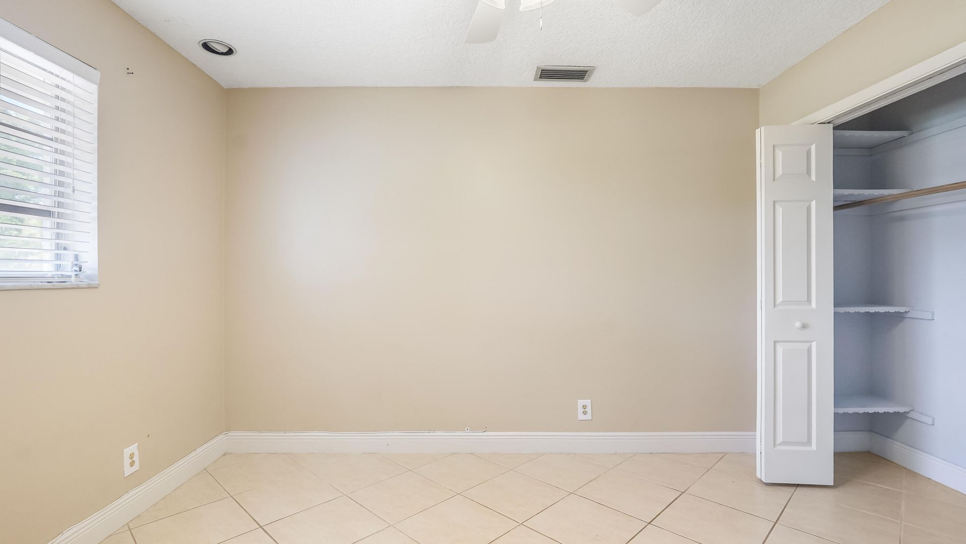 1120 E Tropical Way, Plantation, FL 33317 Photo