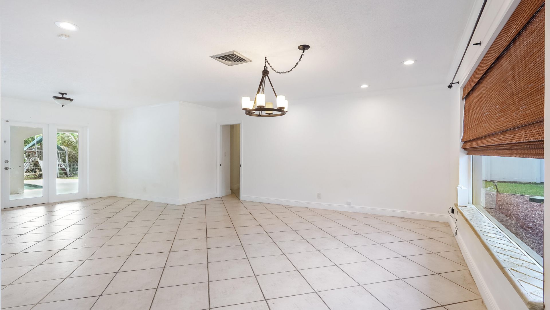 1120 E Tropical Way, Plantation, FL 33317 Photo