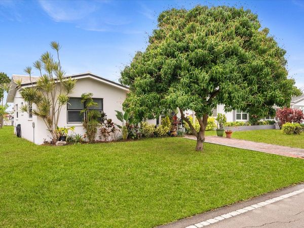 5713 NW 84th Terrace, Tamarac, FL 33321