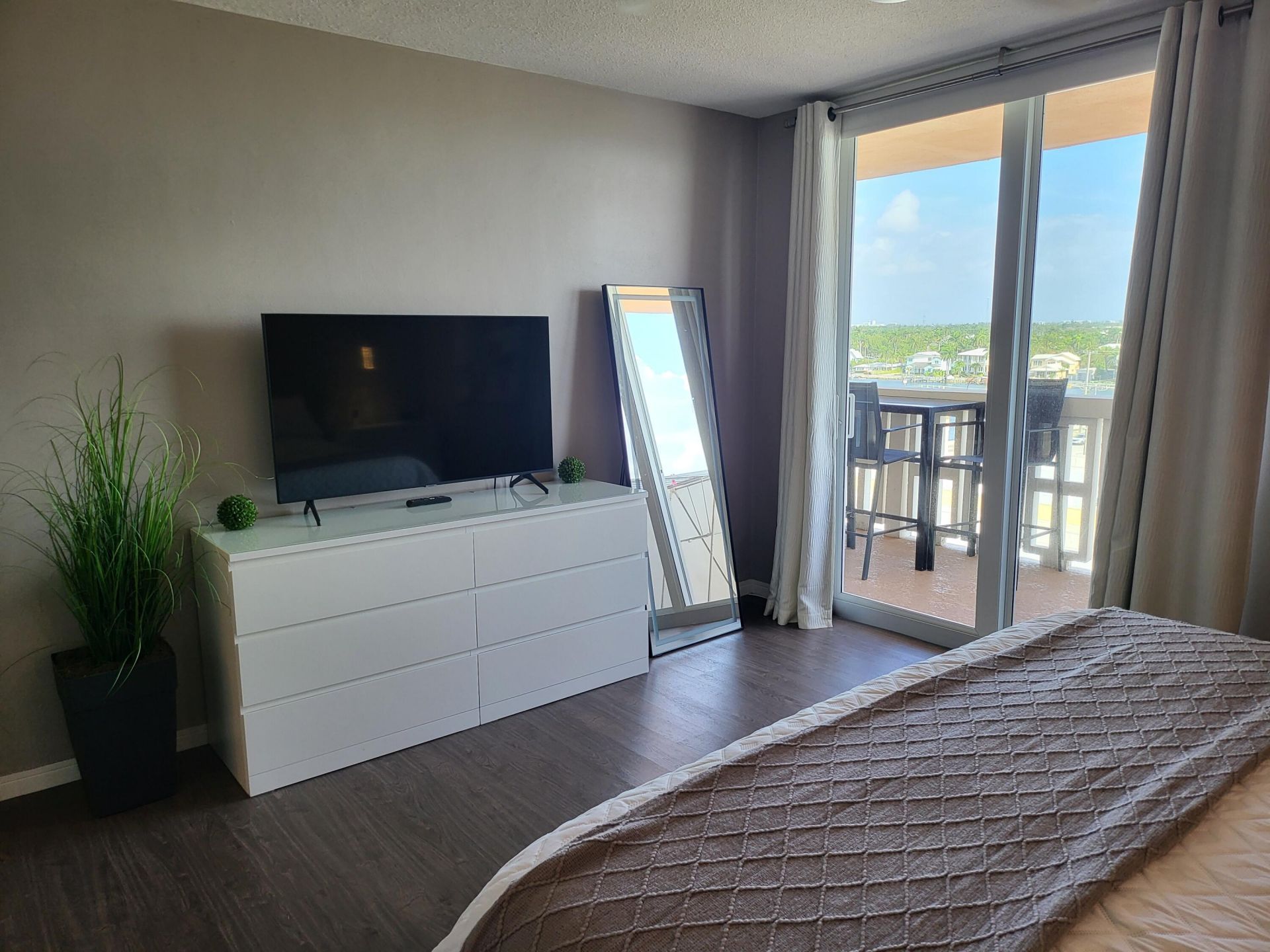 801 S Ocean Drive, Unit 805, Hollywood, FL 33019 Photo
