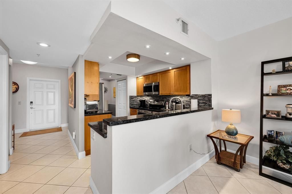 2880 NE 14th Street Causeway, Unit 110, Pompano Beach, FL 33062 Photo