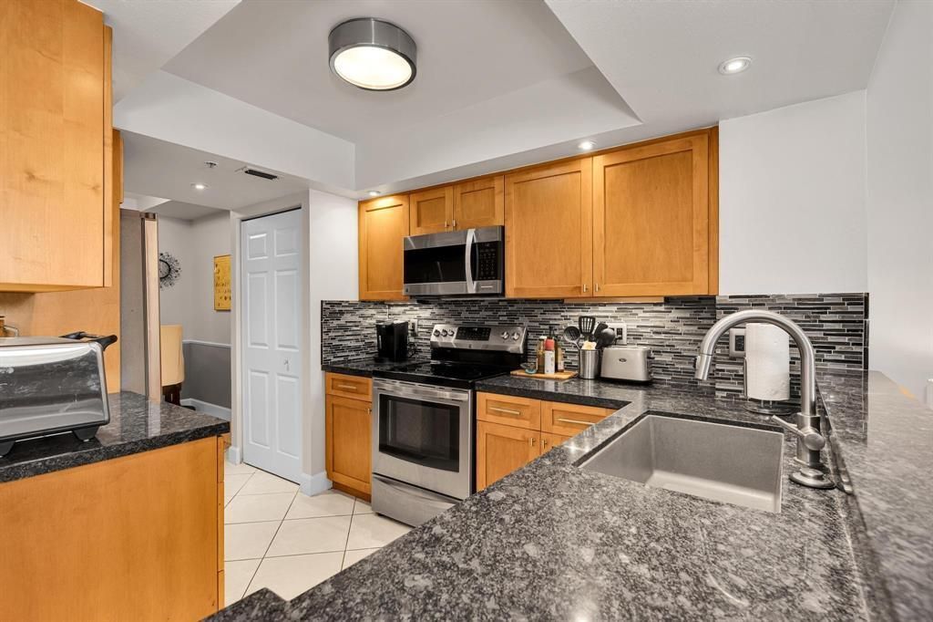 2880 NE 14th Street Causeway, Unit 110, Pompano Beach, FL 33062 Photo