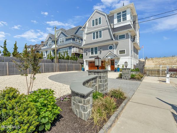 226 Dune Avenue, Mantoloking, NJ 08738