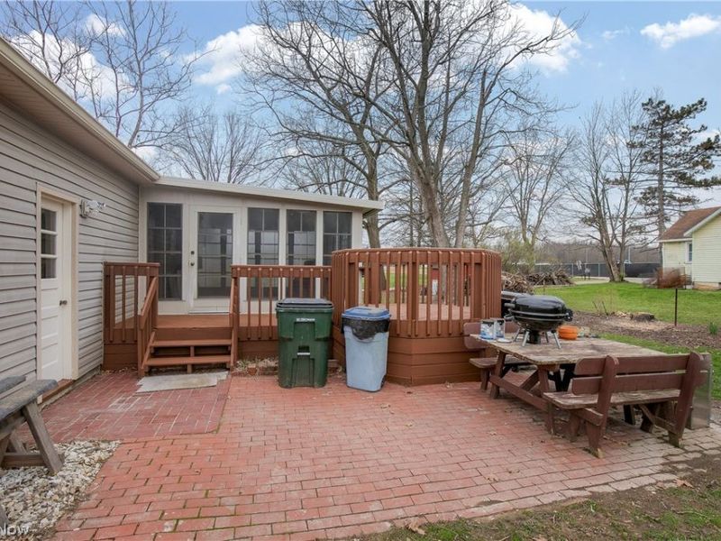 517 Zern Avenue SW, Massillon, OH 44646 Photo 4