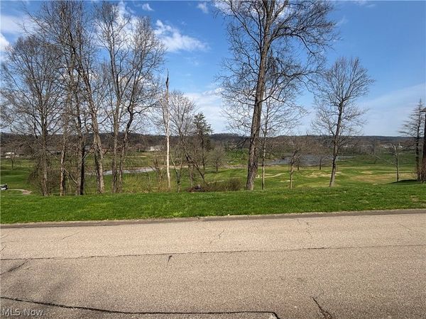 Woodridge Drive , Mineral Wells, WV 26150