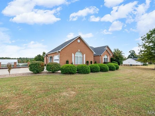 14108 Lynn Road, Poplar Bluff, MO 63901
