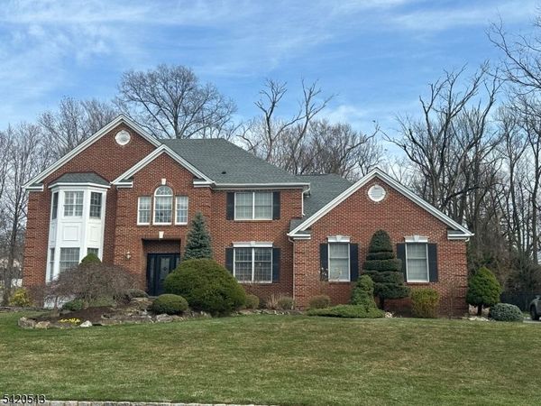 4 Reiher Ct, West Caldwell, NJ 07006