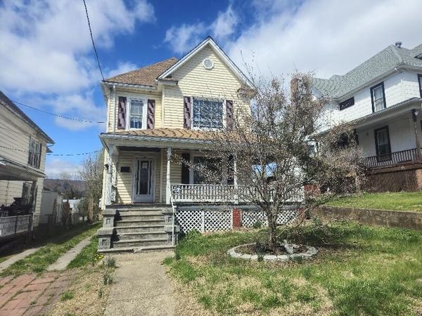 314 E HAWTHORNE ST , Covington, VA 24426