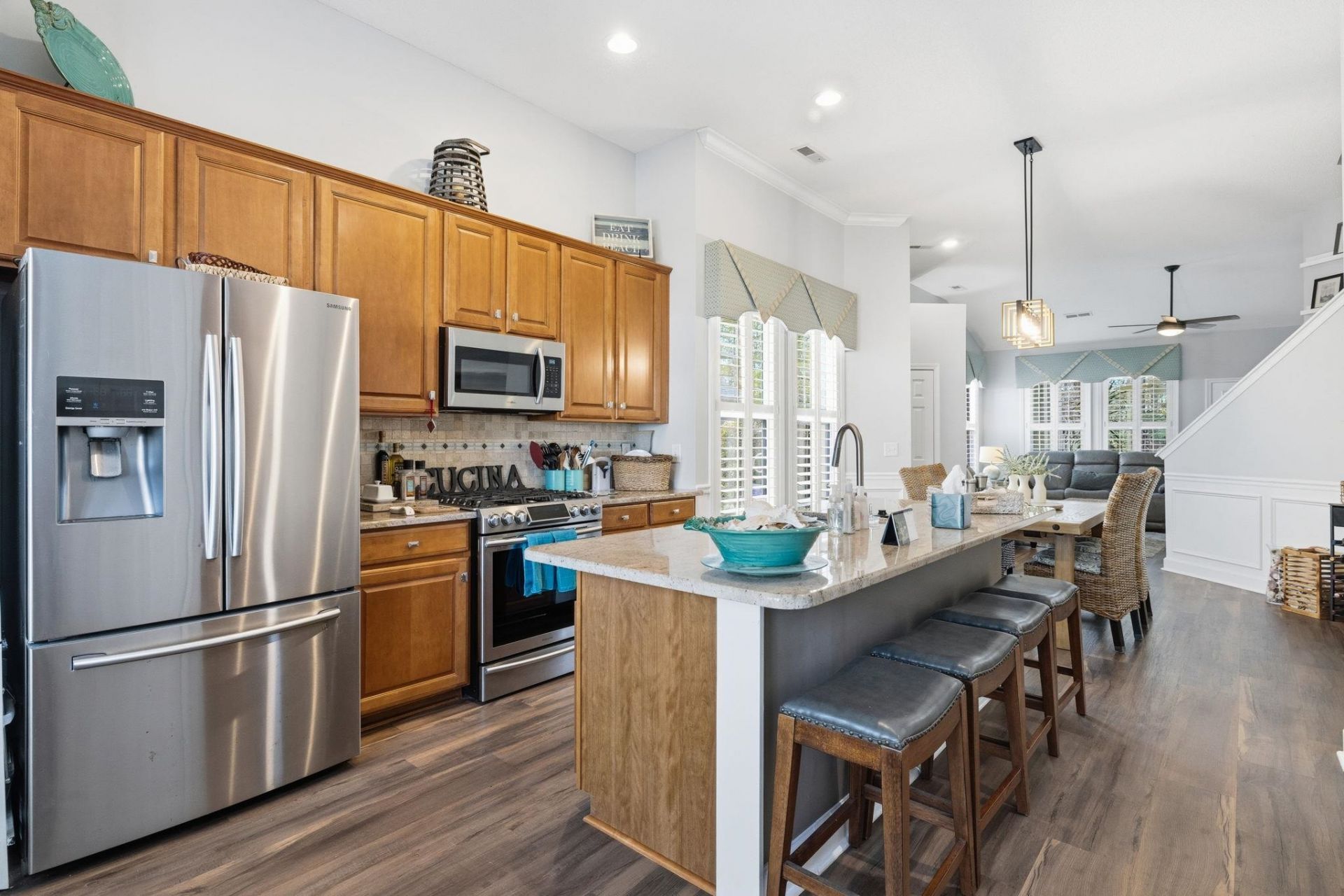 307 River Rock Ln. Photo 13