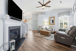 307 River Rock Ln. photo 4