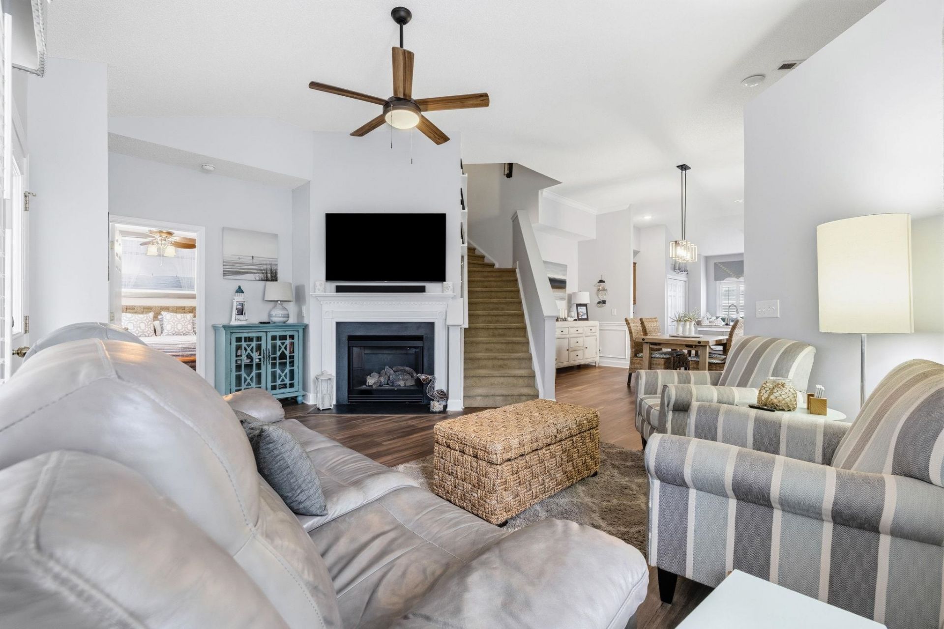 307 River Rock Ln. Photo 6