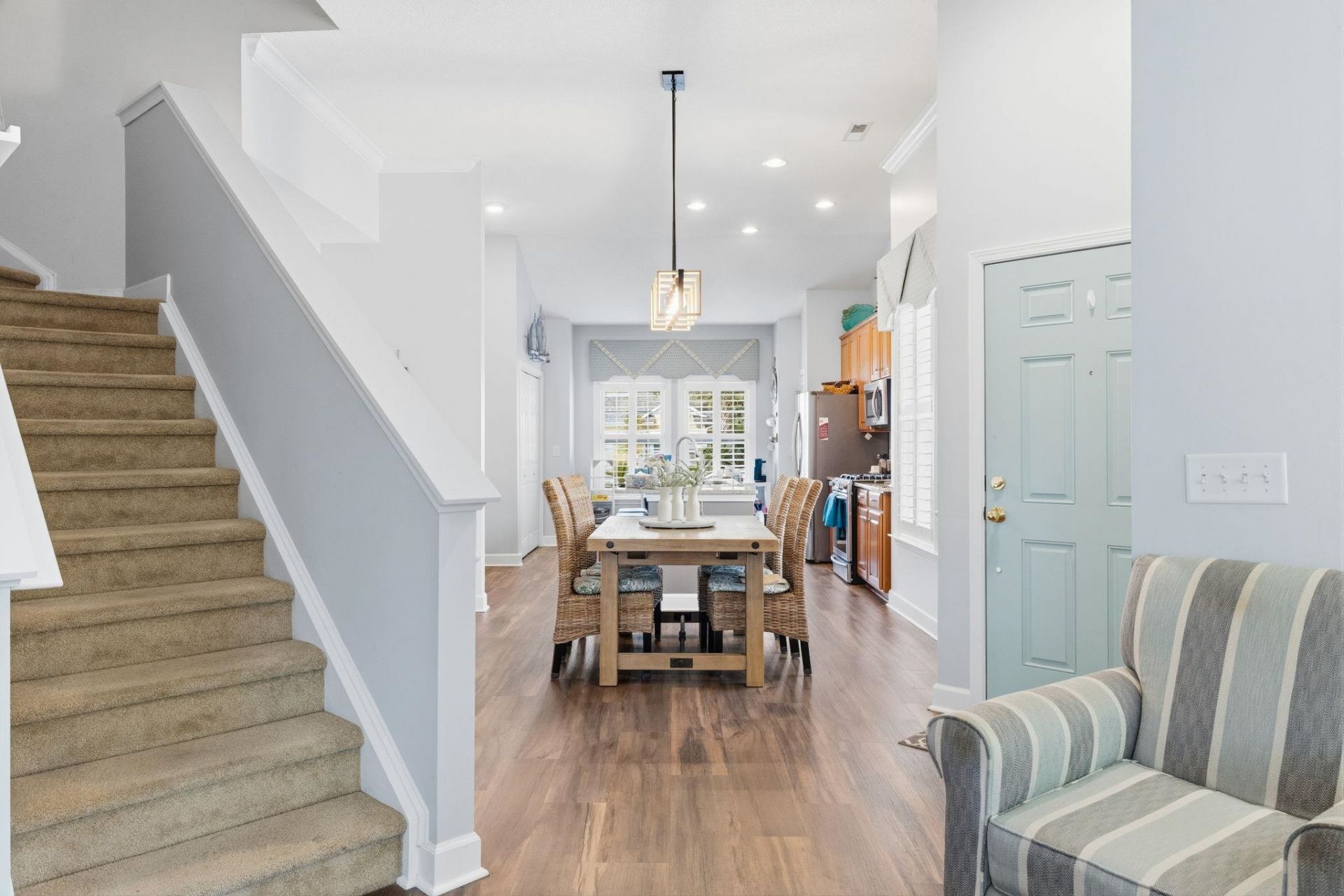 307 River Rock Ln. Photo 7