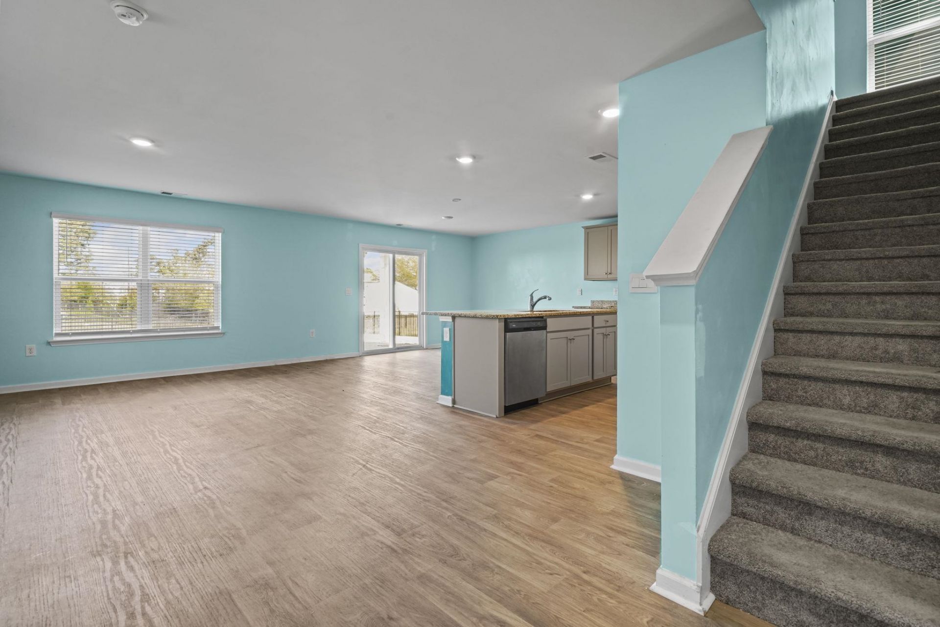 6615 Colonial Dr. Photo 10