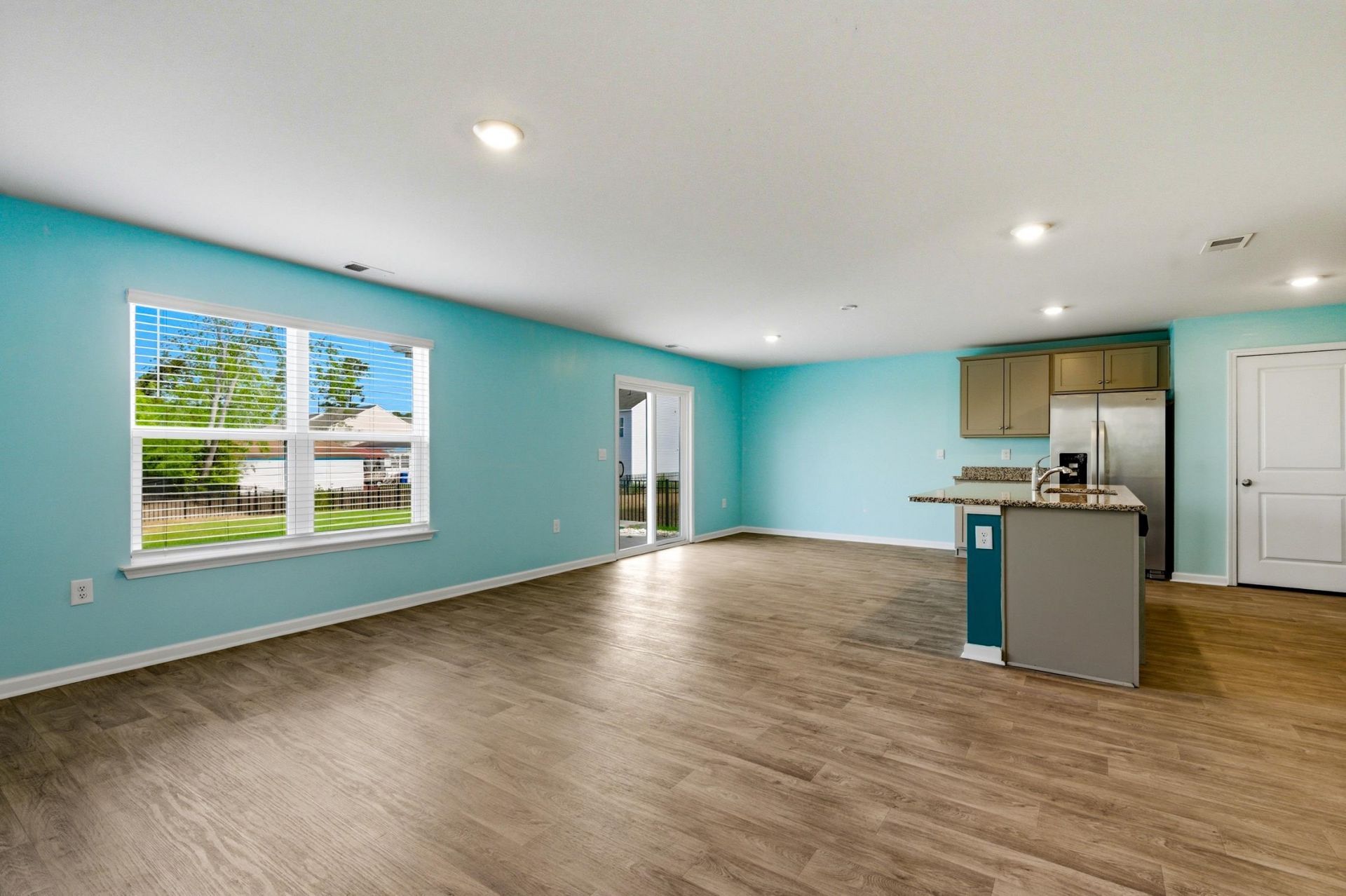 6615 Colonial Dr. Photo 10