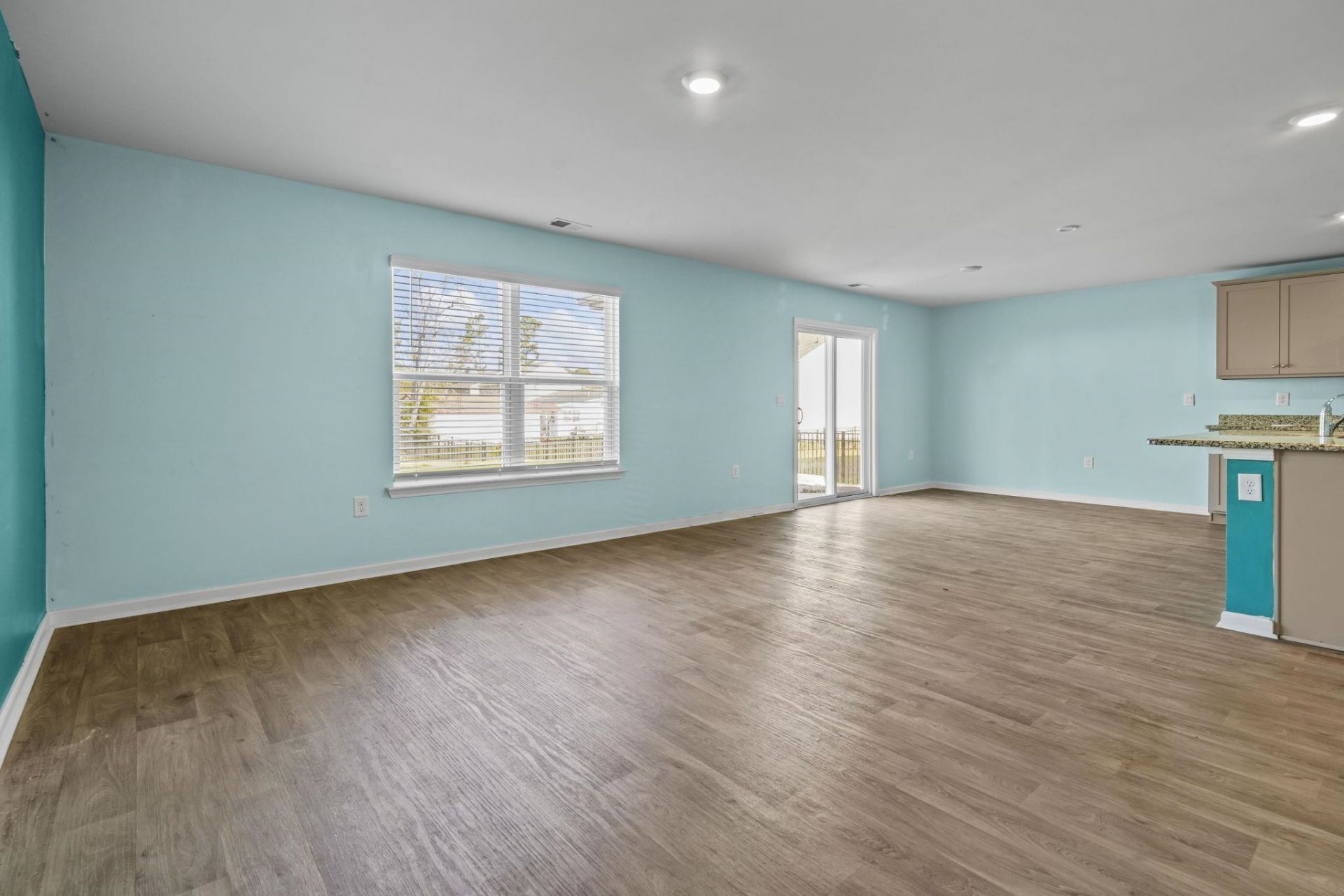 6615 Colonial Dr. Photo 11