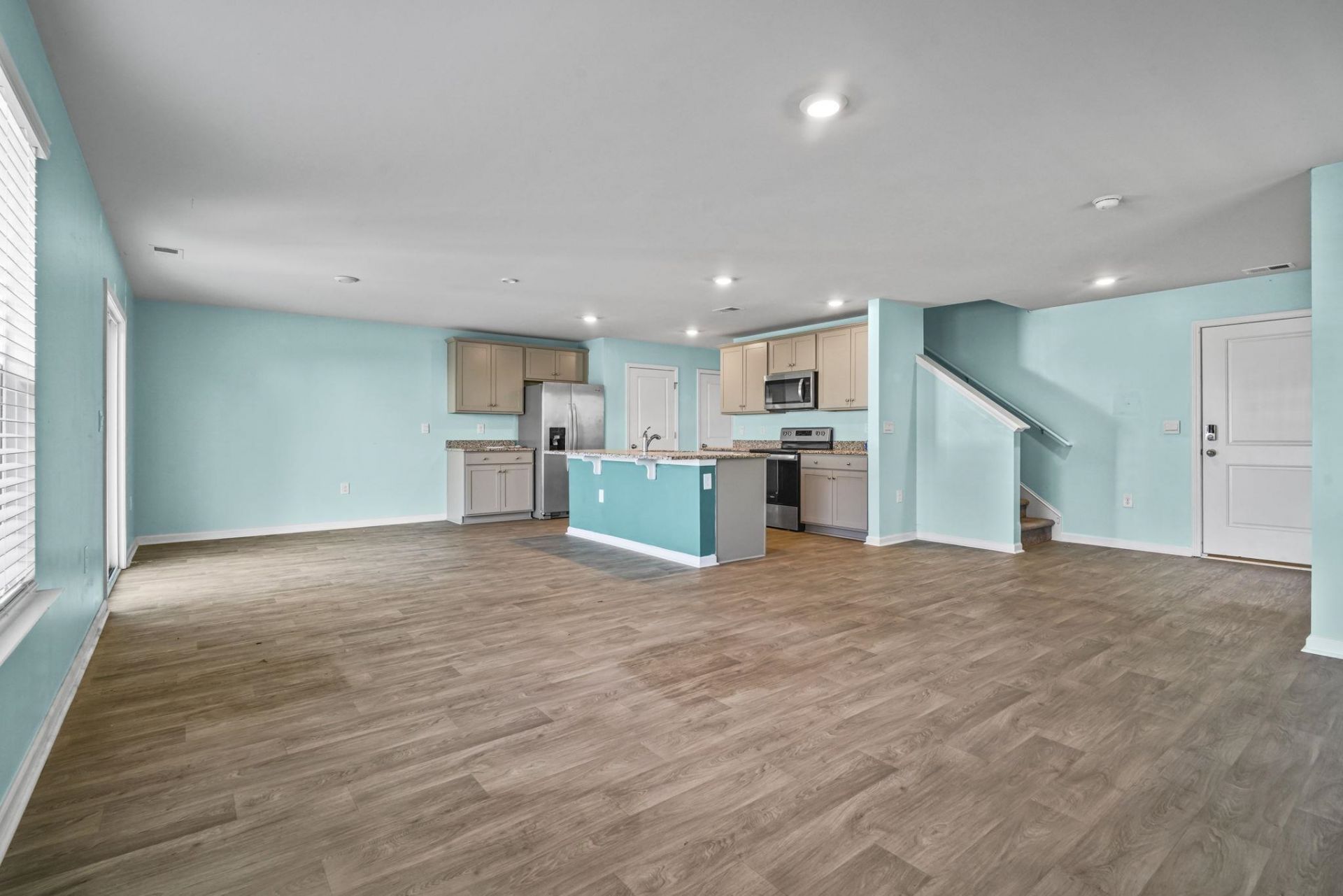 6615 Colonial Dr. Photo 12