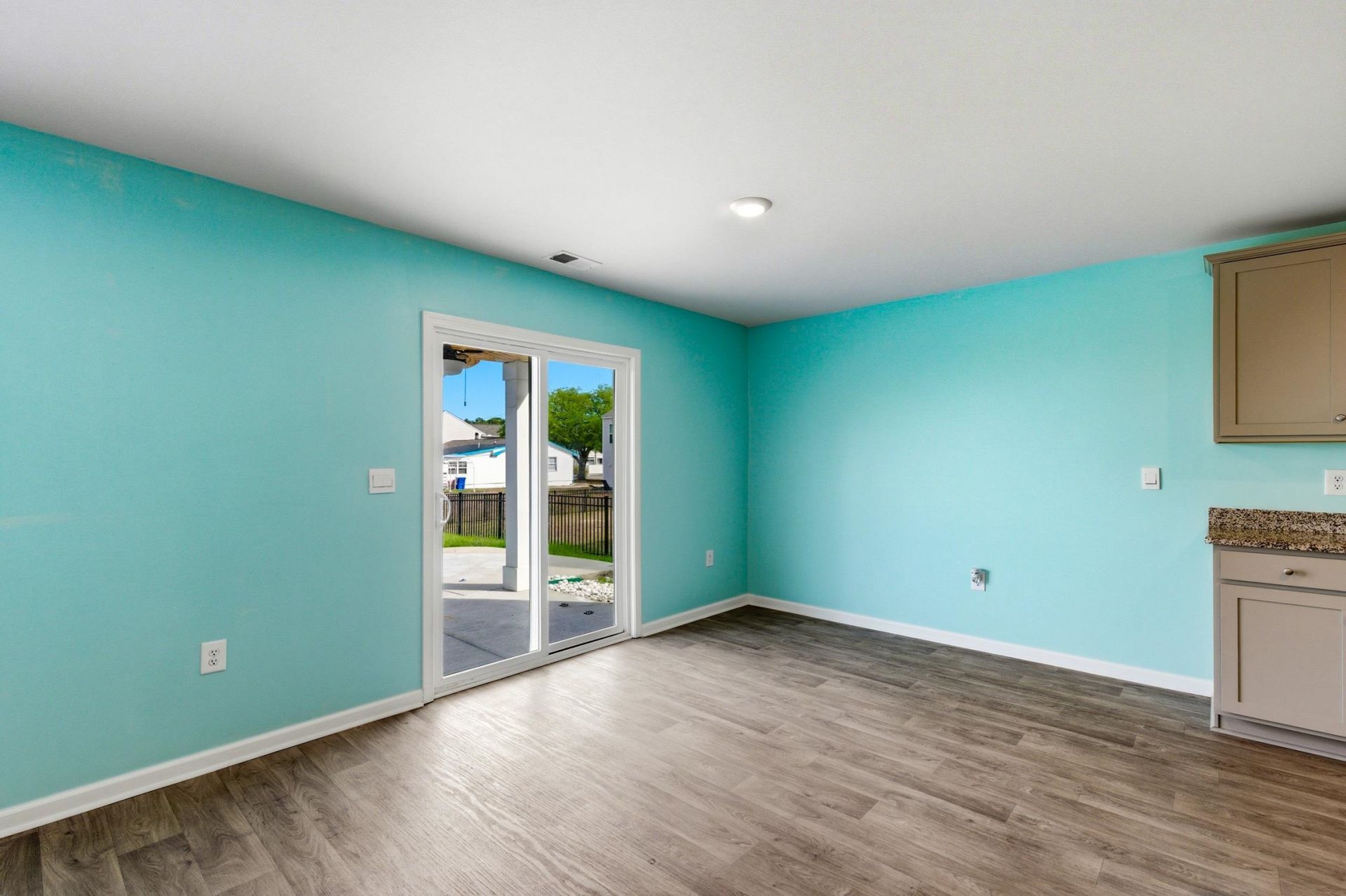 6615 Colonial Dr. Photo 12