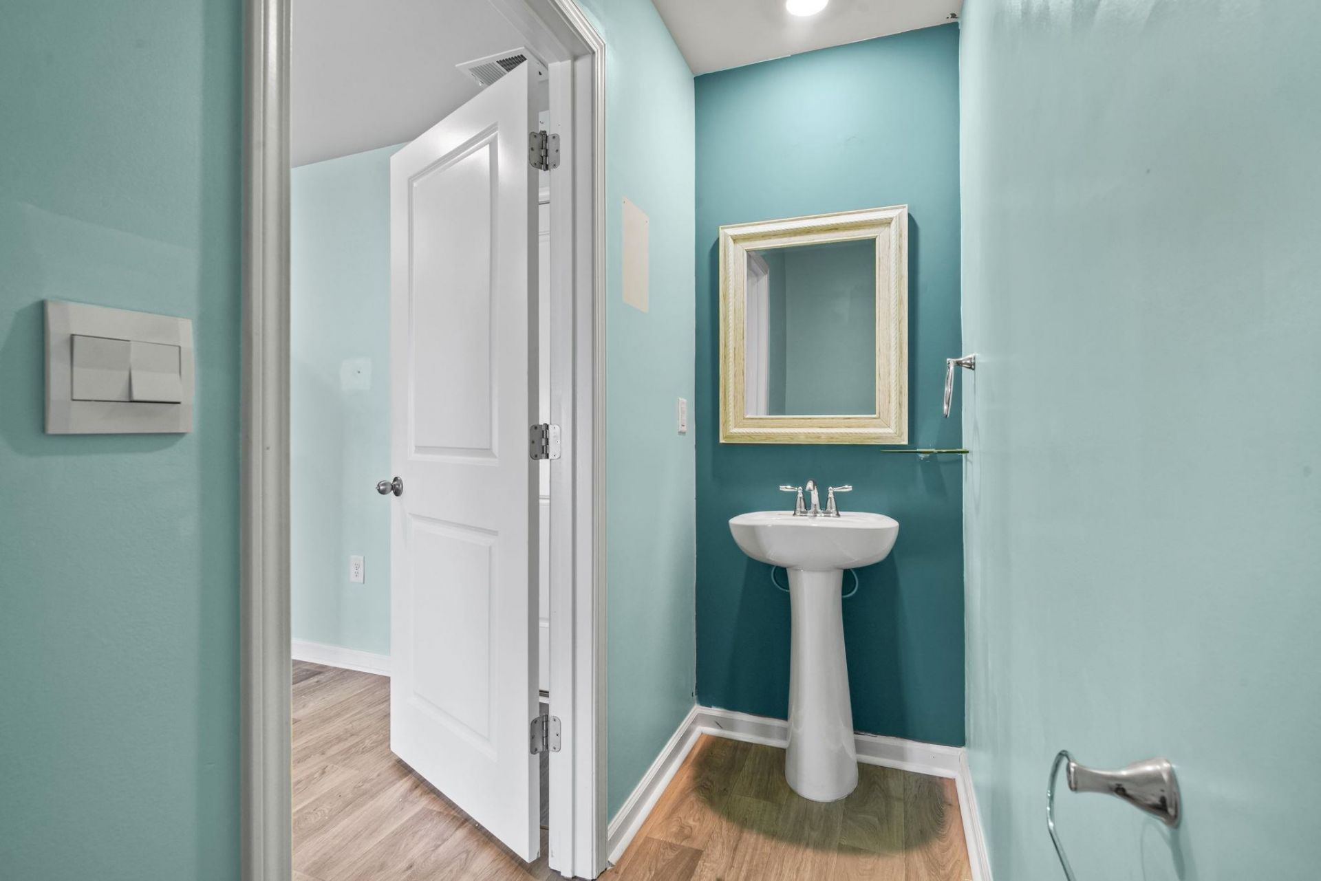 6615 Colonial Dr. Photo 13