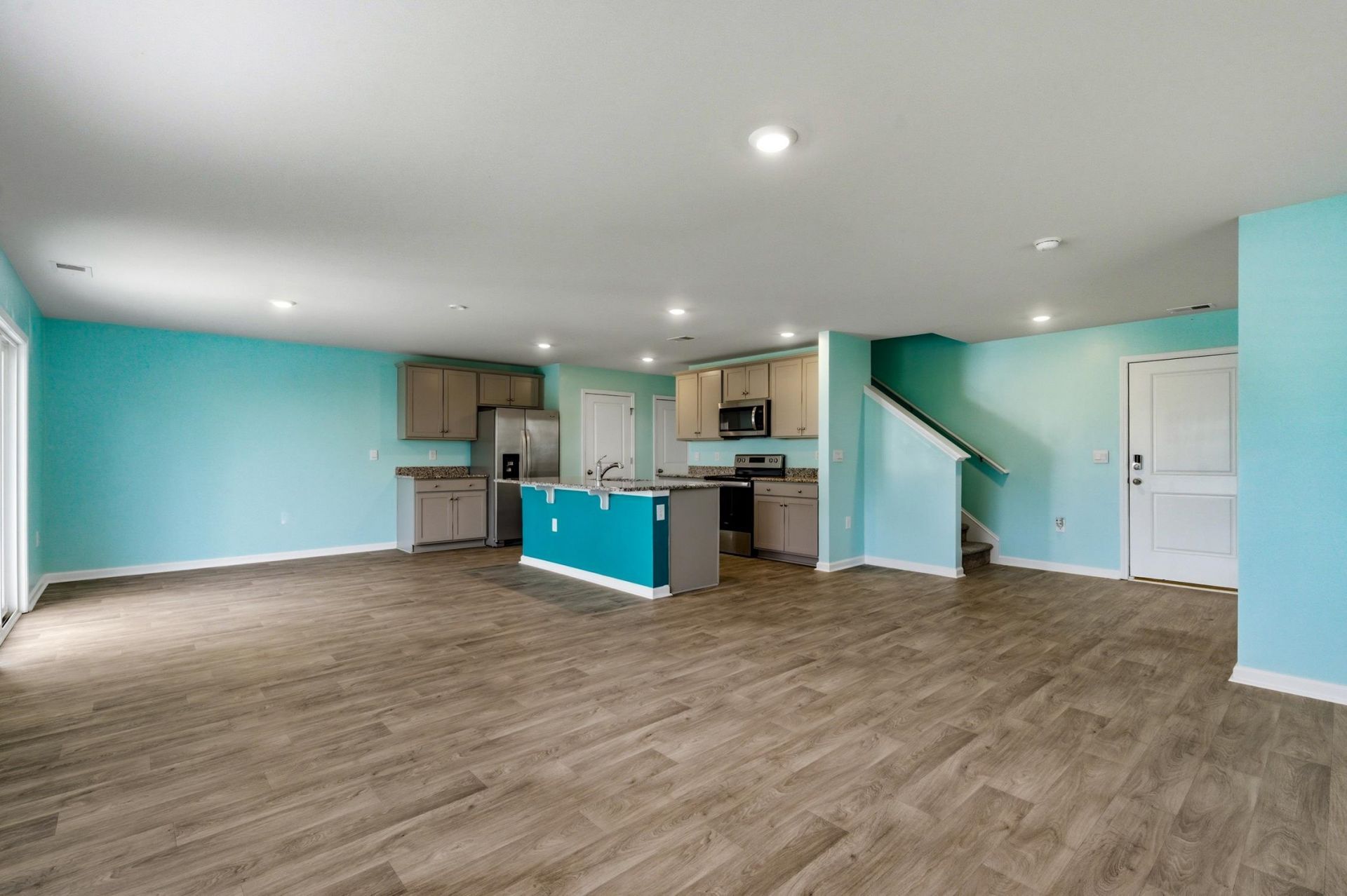 6615 Colonial Dr. Photo 13