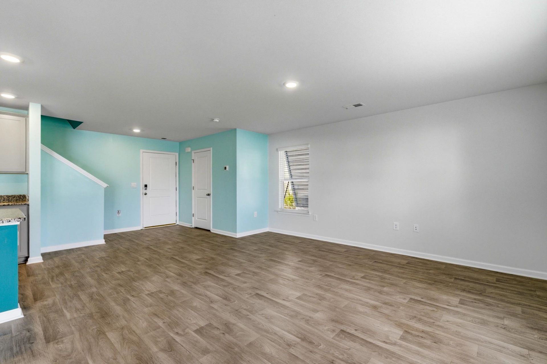 6615 Colonial Dr. Photo 14
