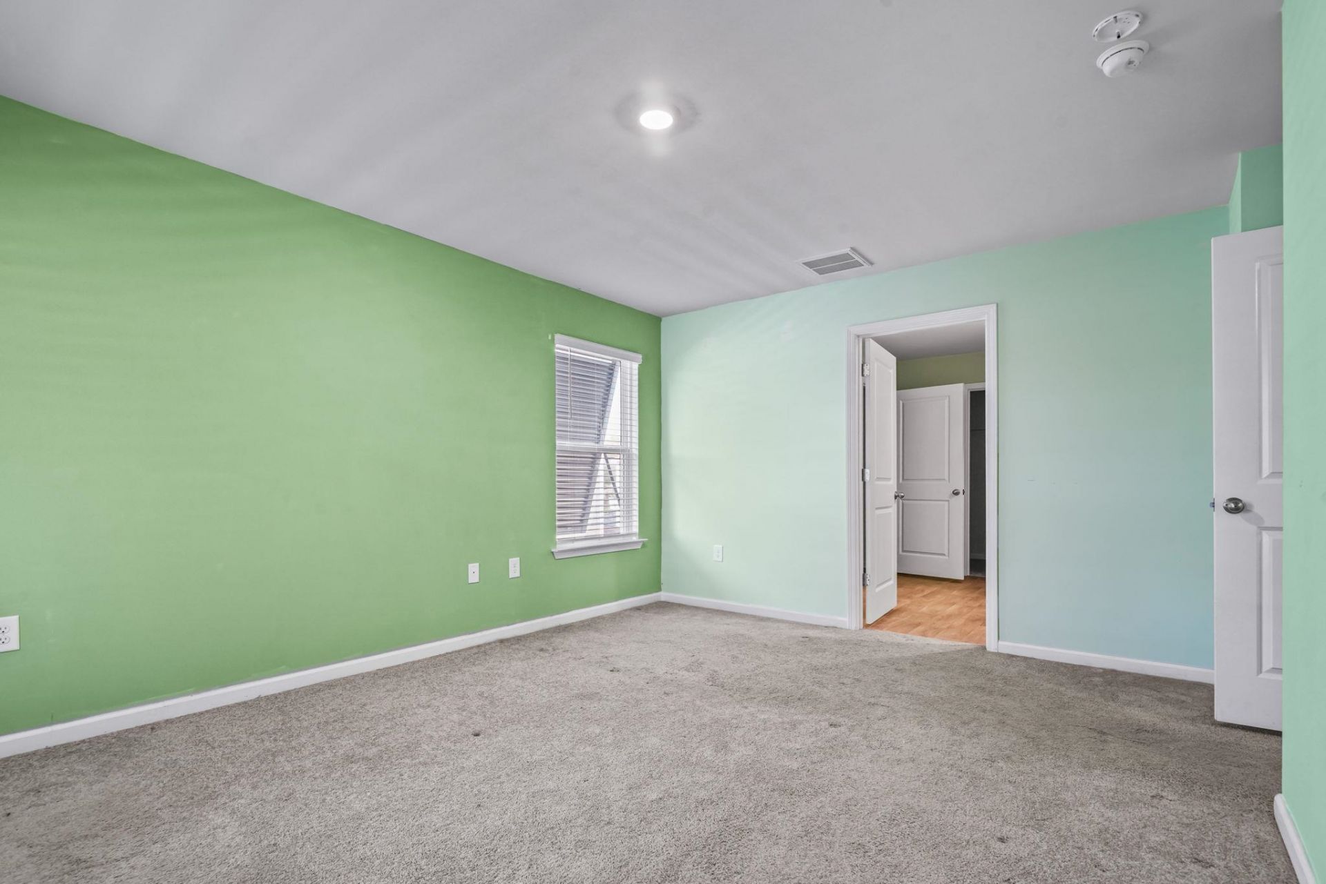 6615 Colonial Dr. Photo 16