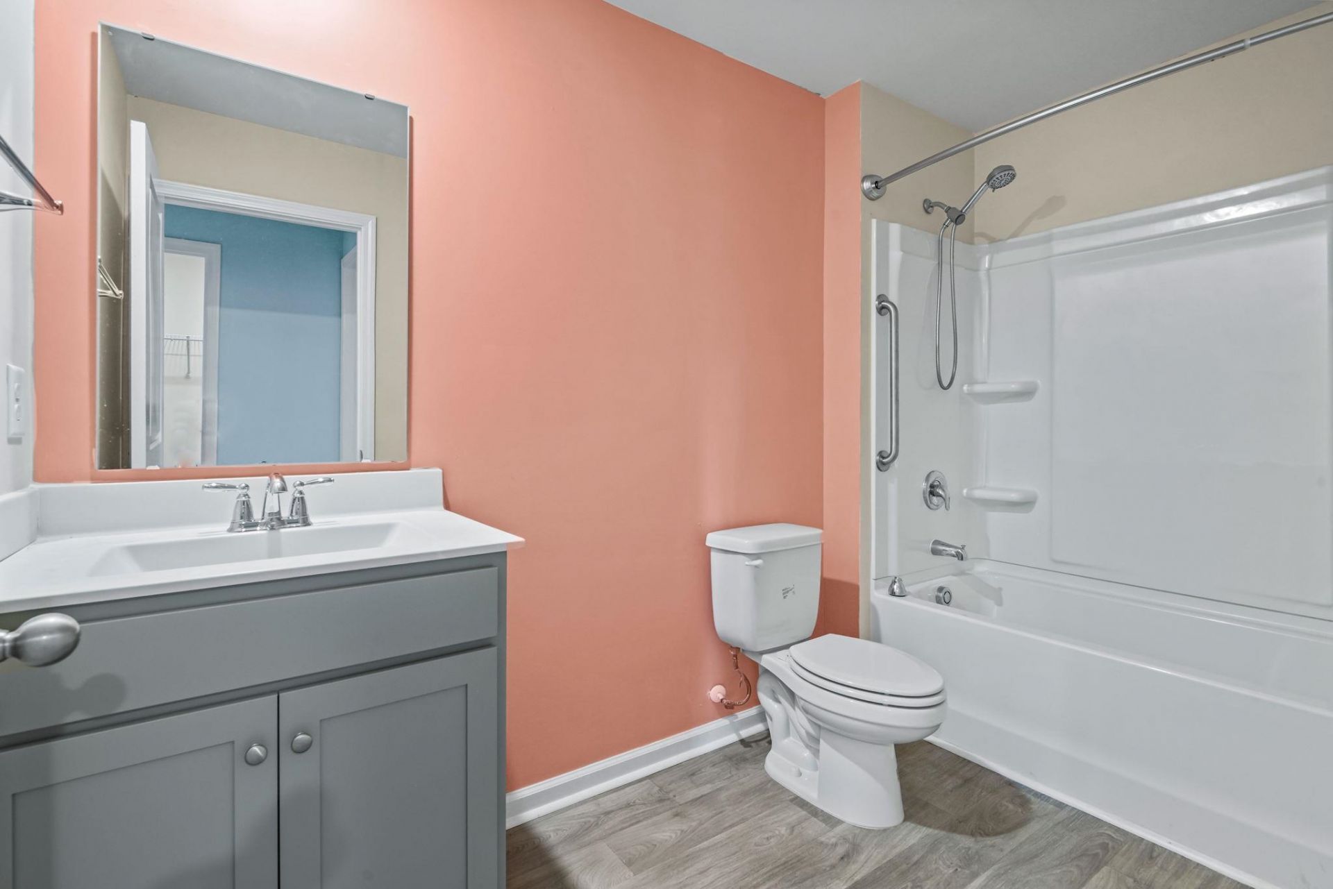 6615 Colonial Dr. Photo 22