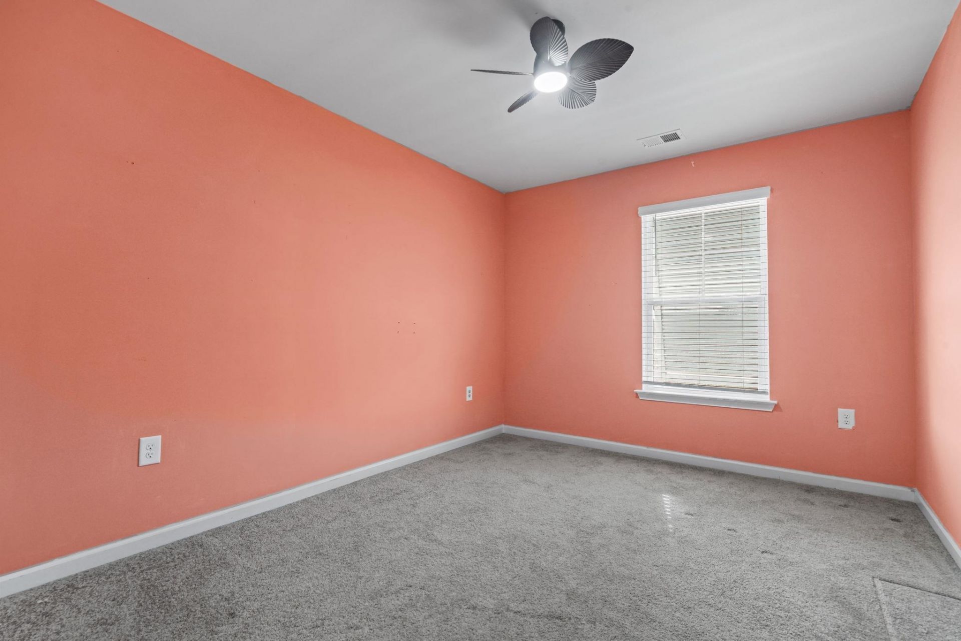 6615 Colonial Dr. Photo 23