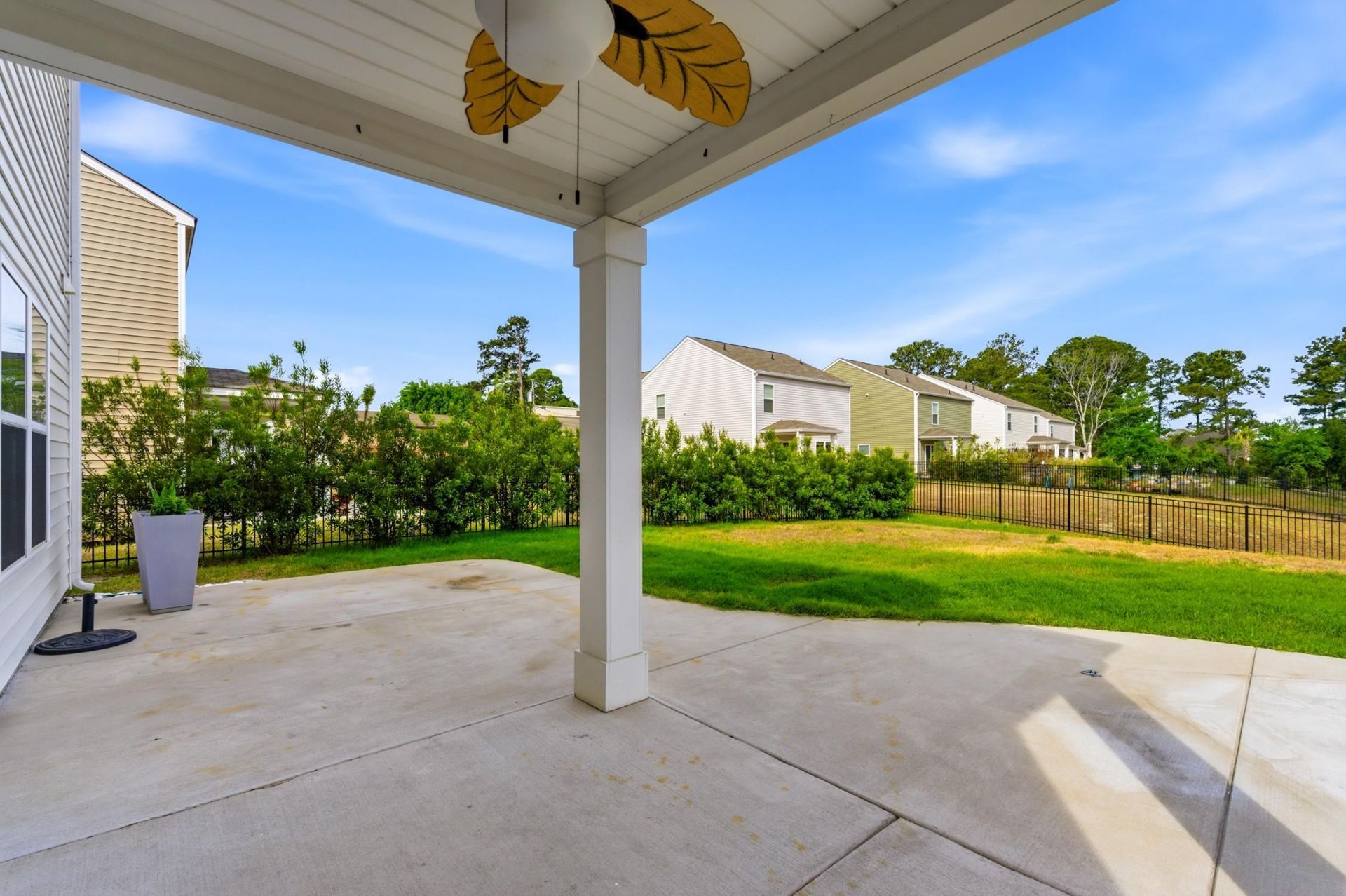 6615 Colonial Dr. Photo 32
