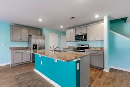 6615 Colonial Dr. photo 4